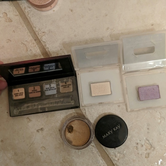 Eyeshadow Bundle - Picture 3 of 6